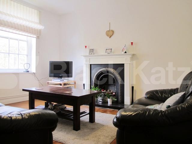 			NEW INSTRUCTION, 3 Bedroom, 1 bath, 1 reception Apartment			 Sandon House, Tilson Gardens, Brixton/Streatham Hill/Clapham Park